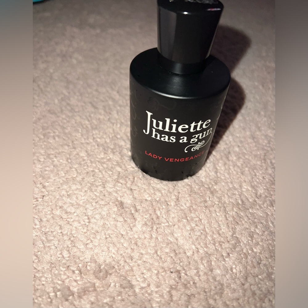 Juliette Has a Gun Lady Vengeance Perfume. FULL BOTTLE 50ML . READ DESCRIPTION